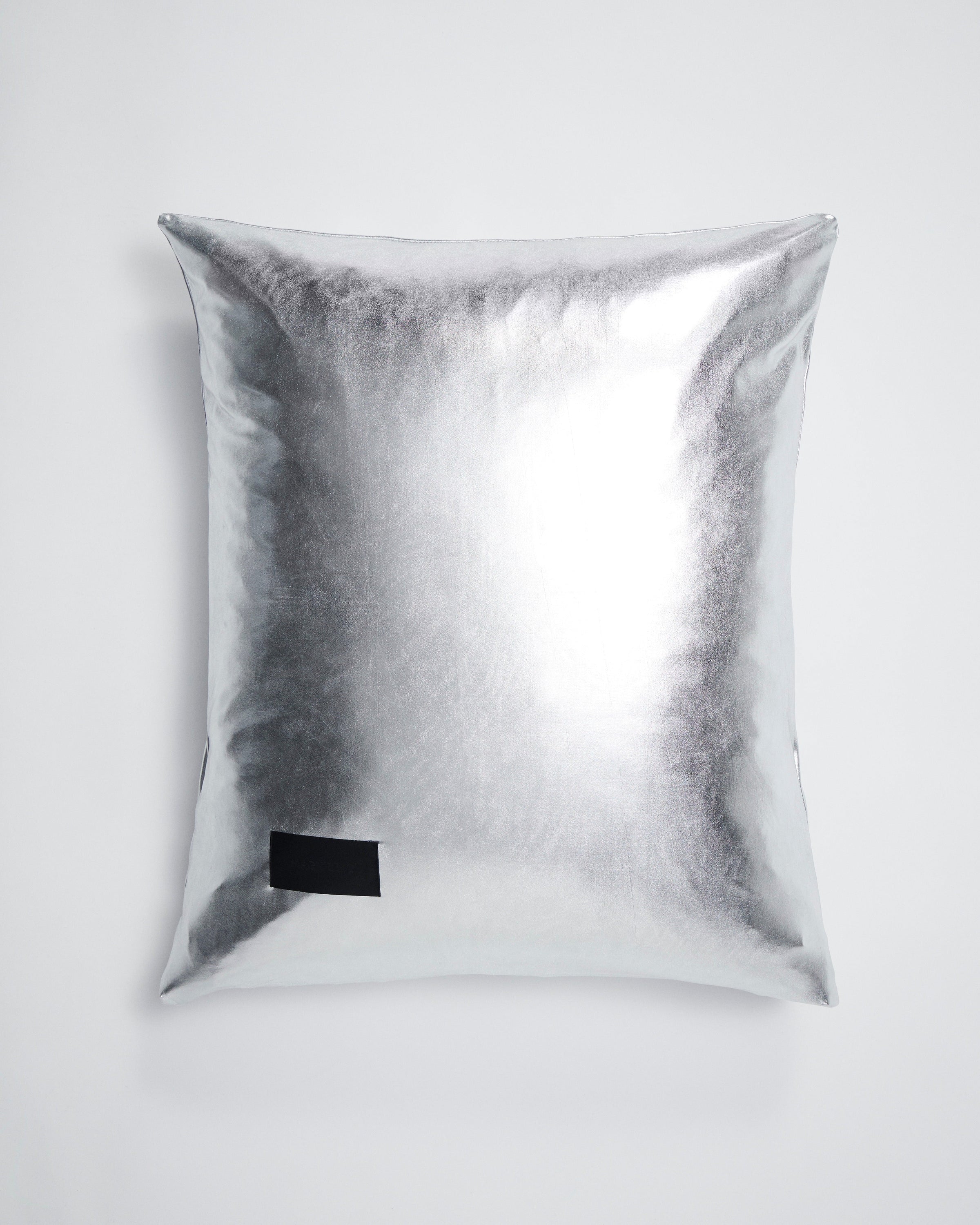 Nude pillow case | Metallic silver Jersey